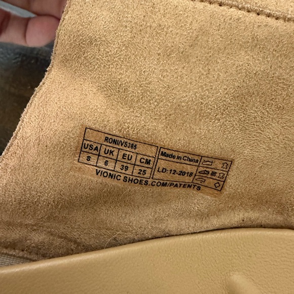 Vionic Women's Tan Pink Slide Sandals - Picture 4 of 4